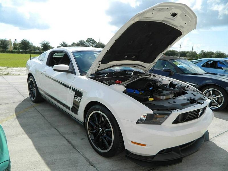 Autogeeks Cars and Coffee with Mike Phillips