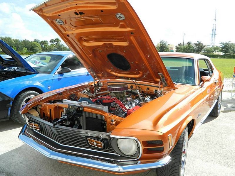 Autogeeks Cars and Coffee with Mike Phillips