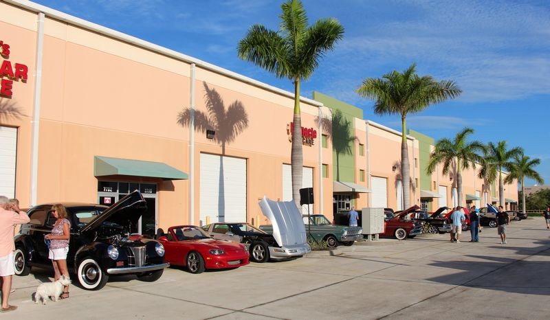 Autogeeks Cars and Coffee with Mike Phillips