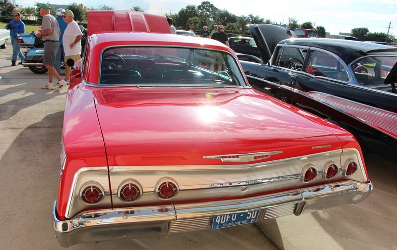 Autogeeks Cars and Coffee with Mike Phillips