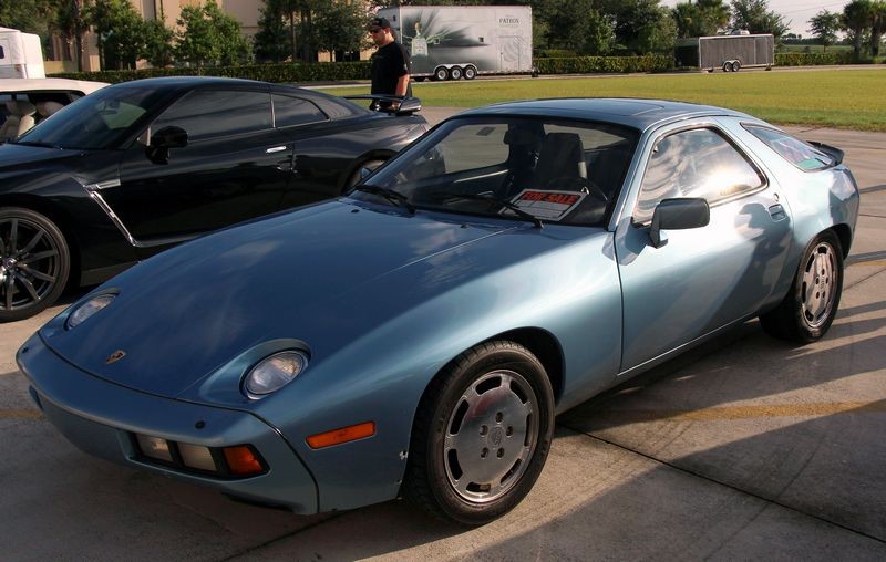 Autogeeks Cars and Coffee with Mike Phillips