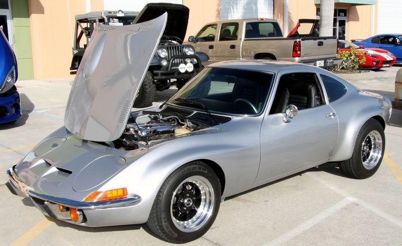 Autogeeks Cars and Coffee with Mike Phillips
