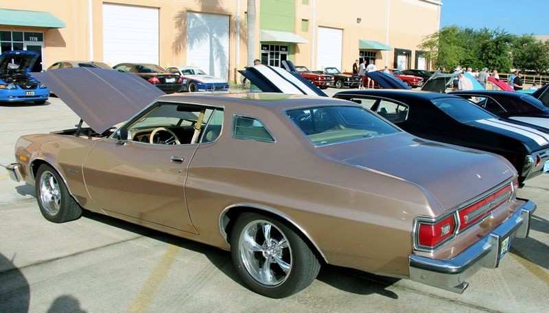 Autogeeks Cars and Coffee with Mike Phillips
