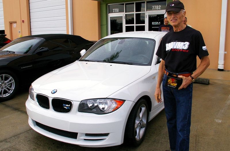 Autogeeks Cars and Coffee with Mike Phillips