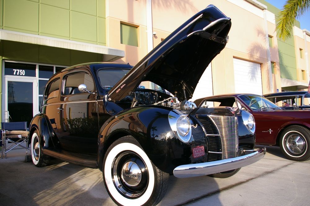 Autogeeks Cars and Coffee with Mike Phillips