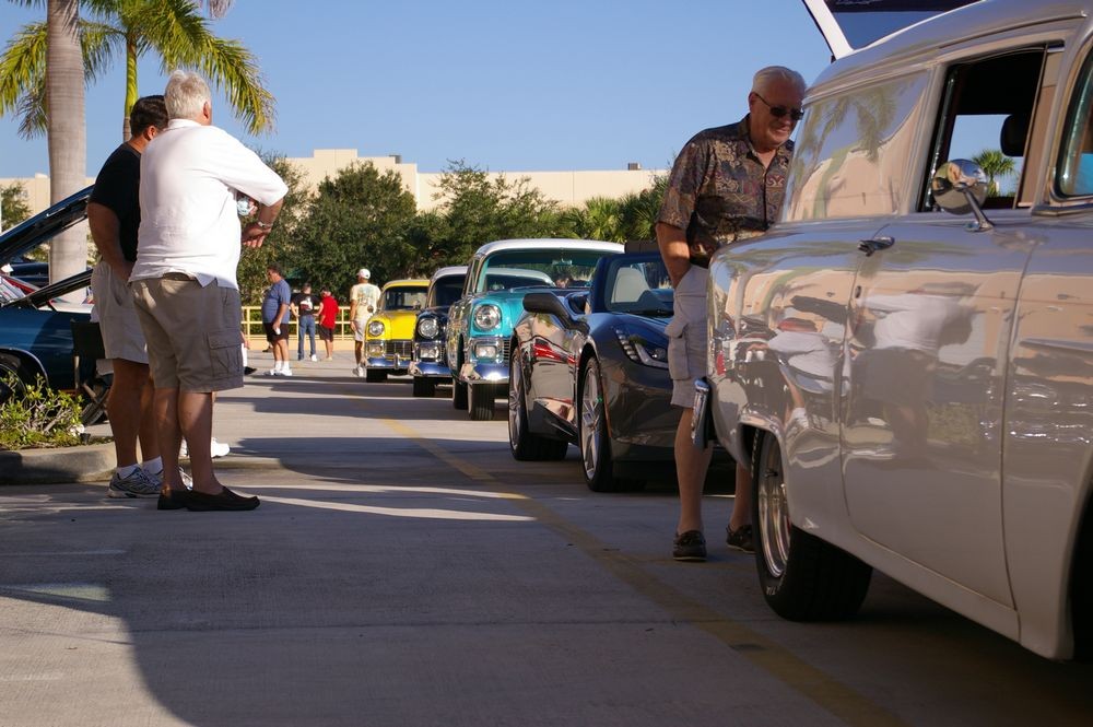 Autogeeks Cars and Coffee with Mike Phillips