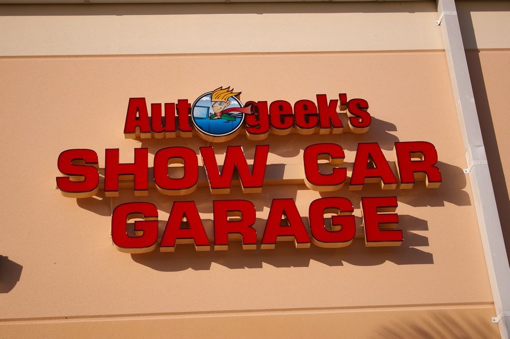 Autogeeks Cars and Coffee with Mike Phillips