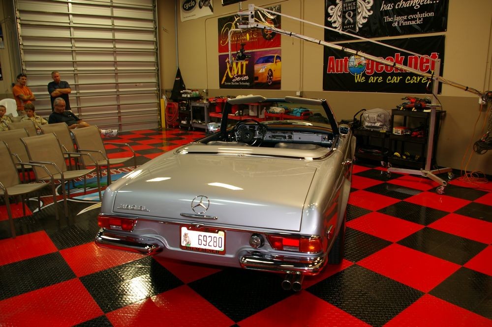 Autogeeks Cars and Coffee with Mike Phillips