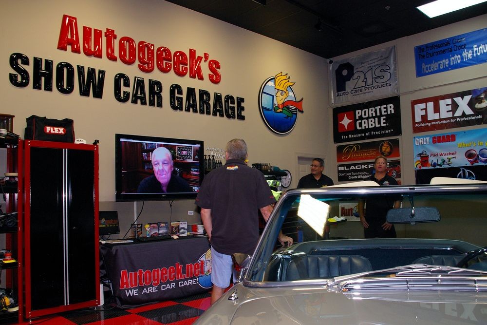 Autogeeks Cars and Coffee with Mike Phillips