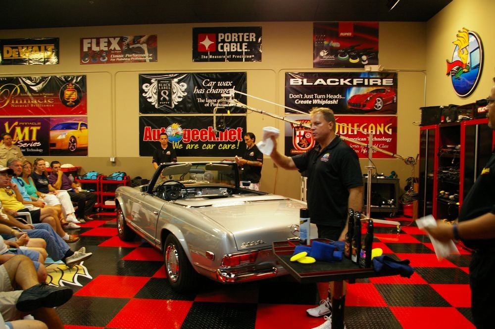 Autogeeks Cars and Coffee with Mike Phillips