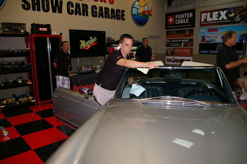 Autogeeks Cars and Coffee with Mike Phillips