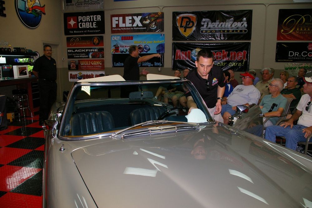 Autogeeks Cars and Coffee with Mike Phillips