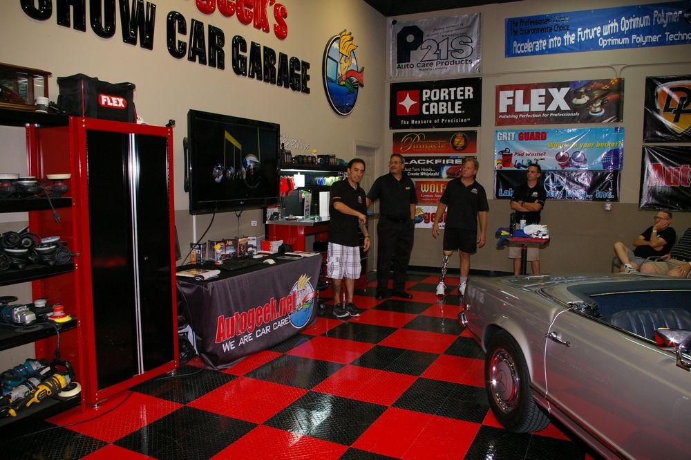 Autogeeks Cars and Coffee with Mike Phillips