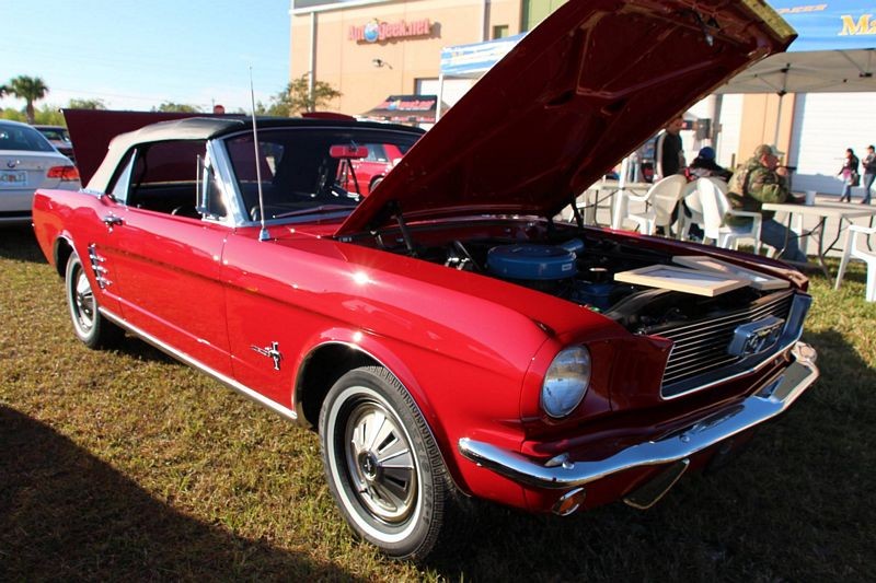 Autogeeks Cars and Coffee with Mike Phillips