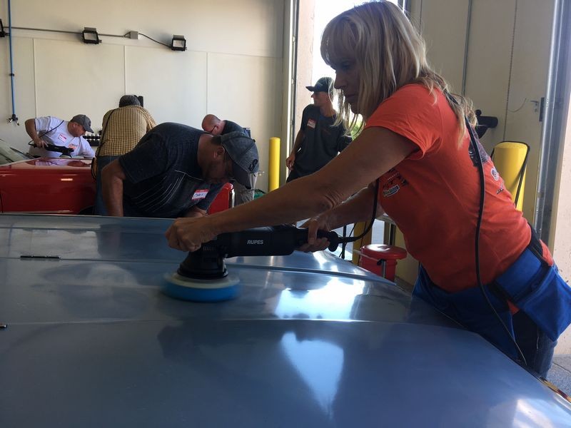 Autogeeks Roadshow Detailing Class in Oconomowoc Wisconsin