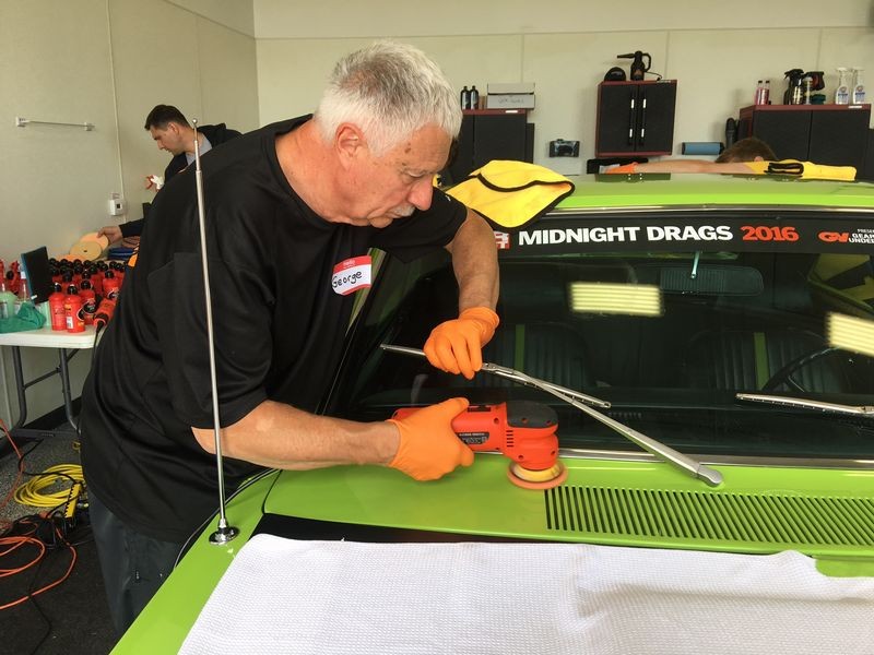 Autogeeks Roadshow Detailing Class in Oconomowoc Wisconsin