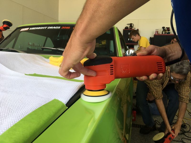 Autogeeks Roadshow Detailing Class in Oconomowoc Wisconsin