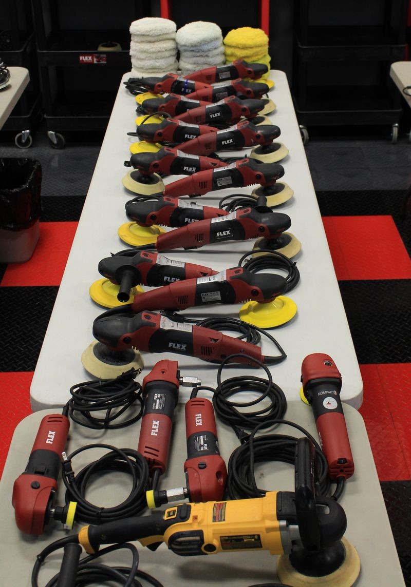 Autogeeks Roadshow Detailing Class Mike Phillips