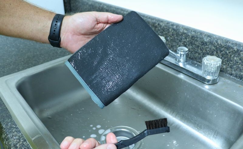 BLACKFIRE Synthetic Clay Mitt Cleaner