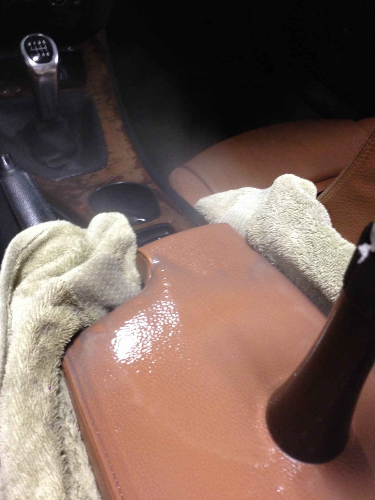 BMW_arm_rest_during