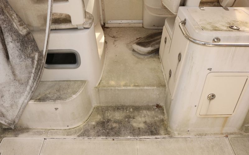 Boston Whaler 305 Conquest Mike Phillips