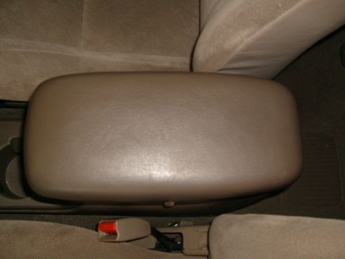 Center_Armrest_Before