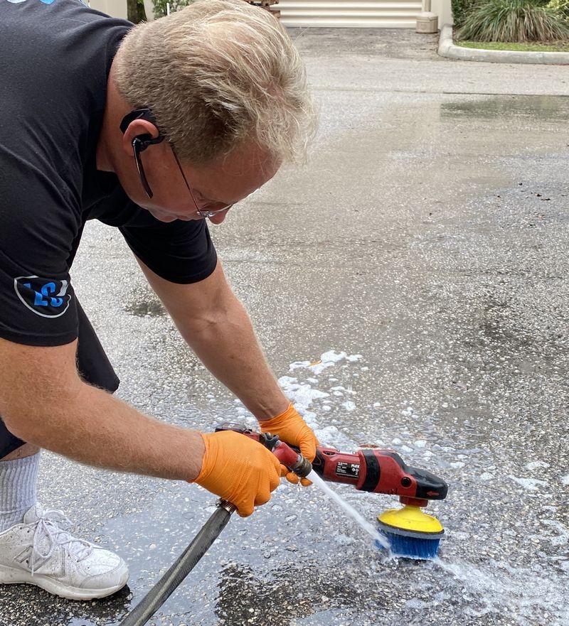 Ceramic Tire Coating Dressing Machine Scrubbing FLEX Mike Phillips