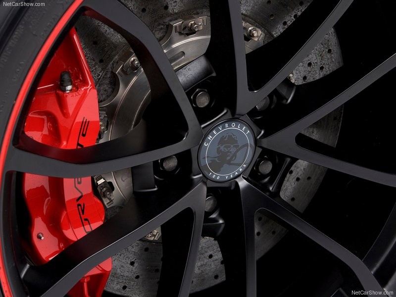 Chevrolet-Corvette_Z06_Centennial_Edition_2012_800x600_wallpaper_09