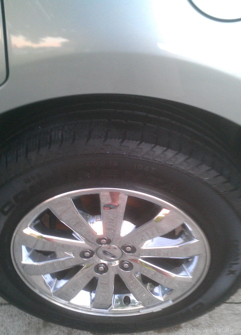 Clean Wheel and Tire 2