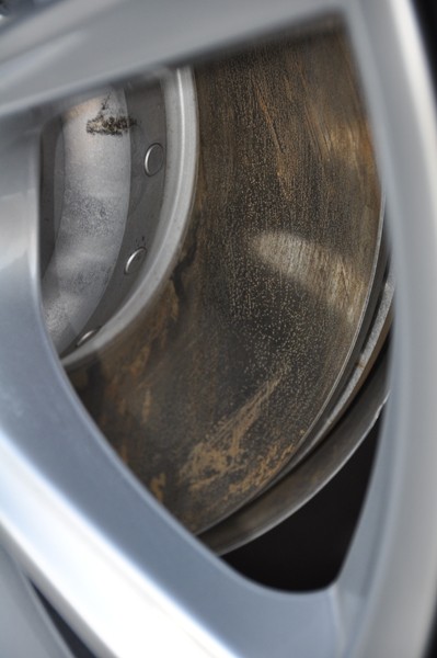 Clean_close_up_flash_rust_