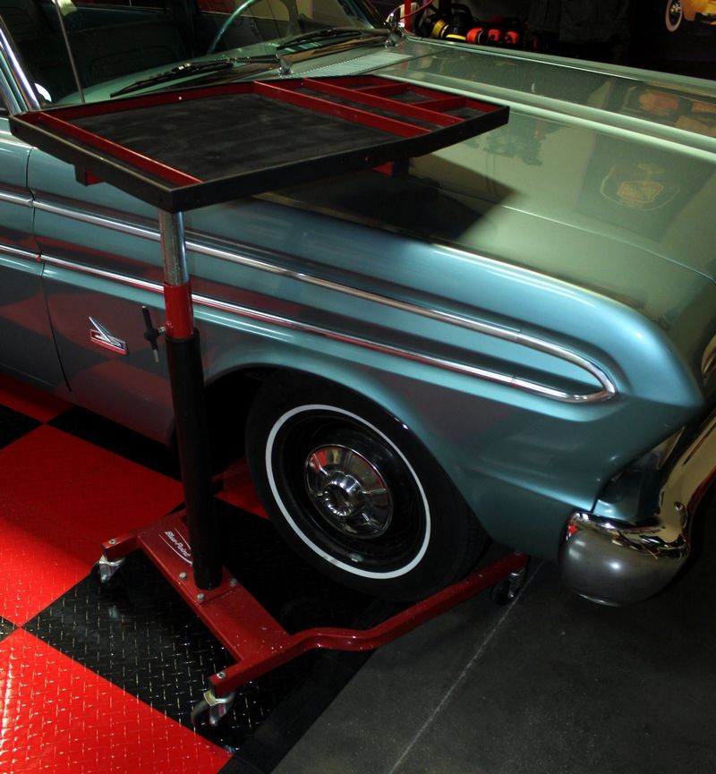 Detailing Cart Picture by Mike Phillips