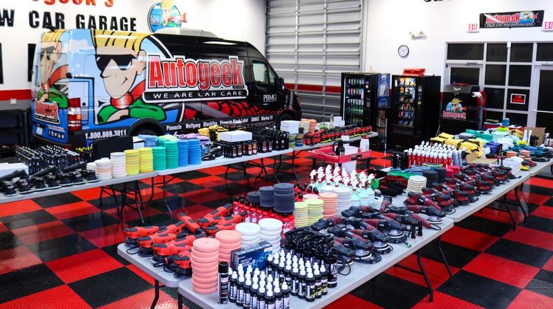 Detailing Classes Learn to detail cars with Mike Phillips at Autogeek
