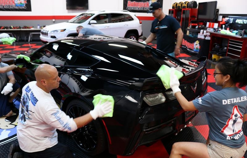 Detailing Classes with Mike Phillips at Autogeek