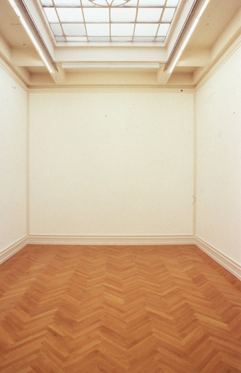 empty--753076