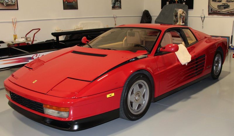 Ferrari Testarossa with Swirls