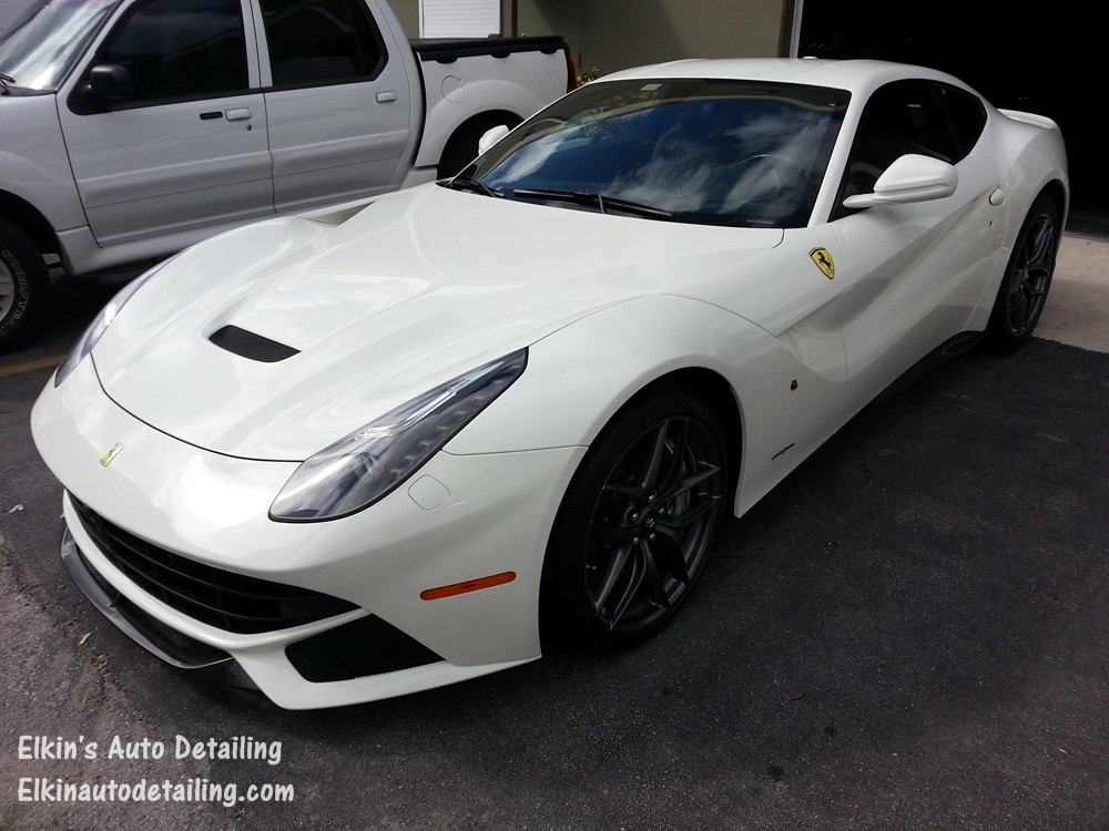 Ferrari_F12_Berlinetta_12_