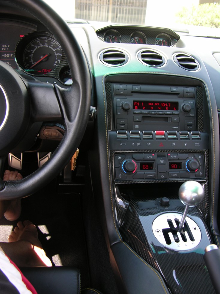 Gallardo Interior Detail