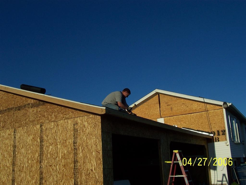 Garage_4_27_06_005_Medium_
