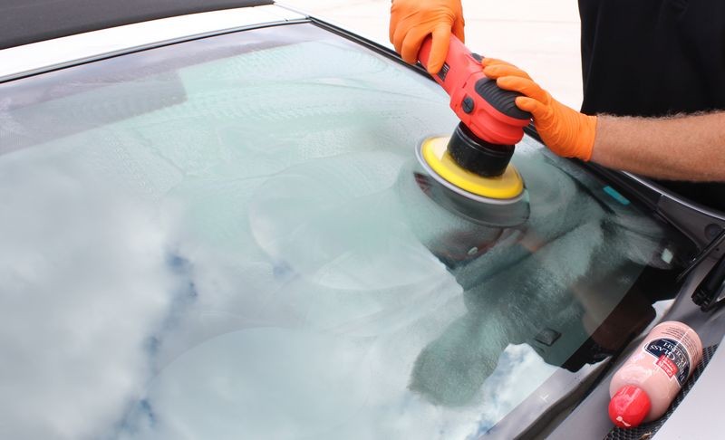 Griots Fine Glass Polish Removing water spots Mike Phillips
