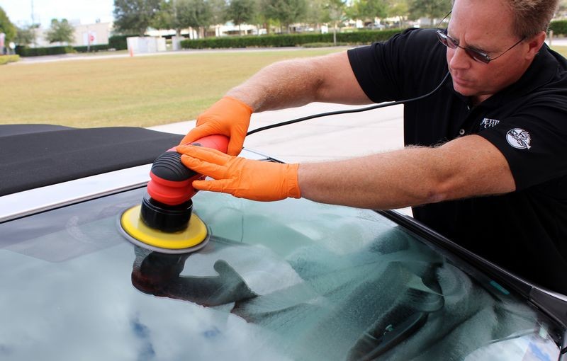 Griots Fine Glass Polish Removing water spots Mike Phillips