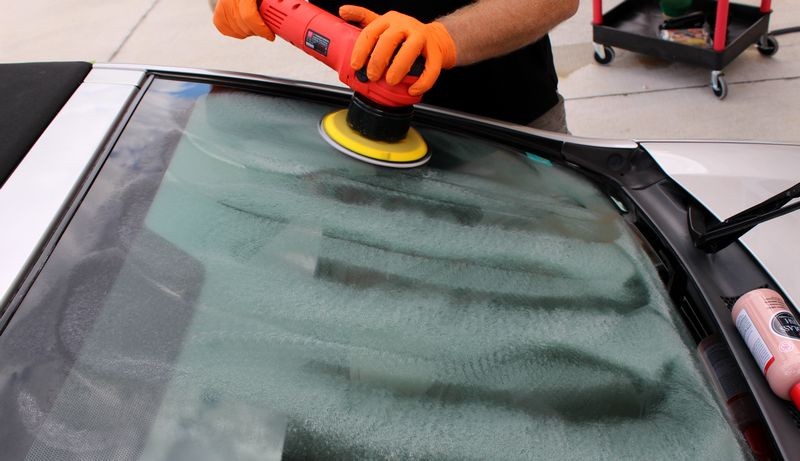 Griots Fine Glass Polish Removing water spots Mike Phillips