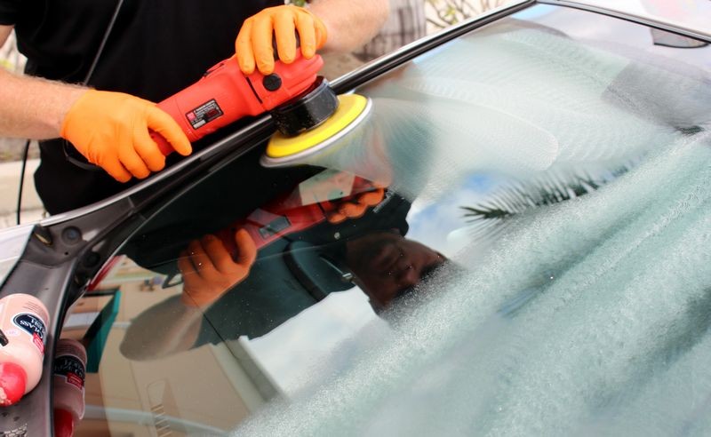 Griots Fine Glass Polish Removing water spots Mike Phillips
