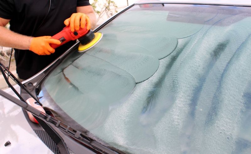 Griots Fine Glass Polish Removing water spots Mike Phillips