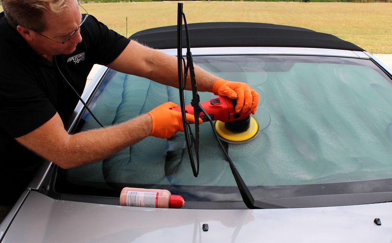 Griots Fine Glass Polish Removing water spots Mike Phillips