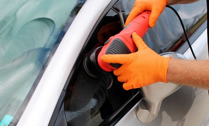 Griots Fine Glass Polish Removing water spots Mike Phillips