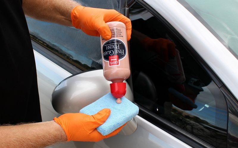 Griots Fine Glass Polish Removing water spots Mike Phillips