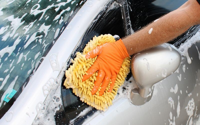 Griots Fine Glass Polish Removing water spots Mike Phillips