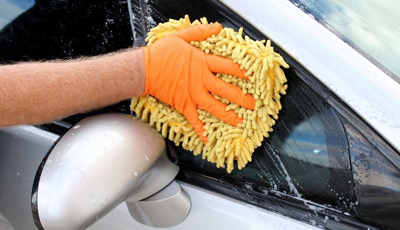 Griots Fine Glass Polish Removing water spots Mike Phillips