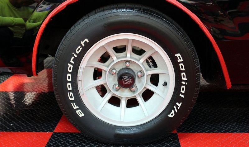 Griots Garage Black Shine Tire Gel BF Goodrich Radial TA