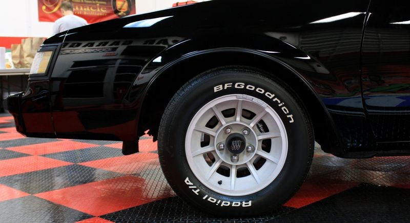Griots Garage Black Shine Tire Gel BF Goodrich Radial TA